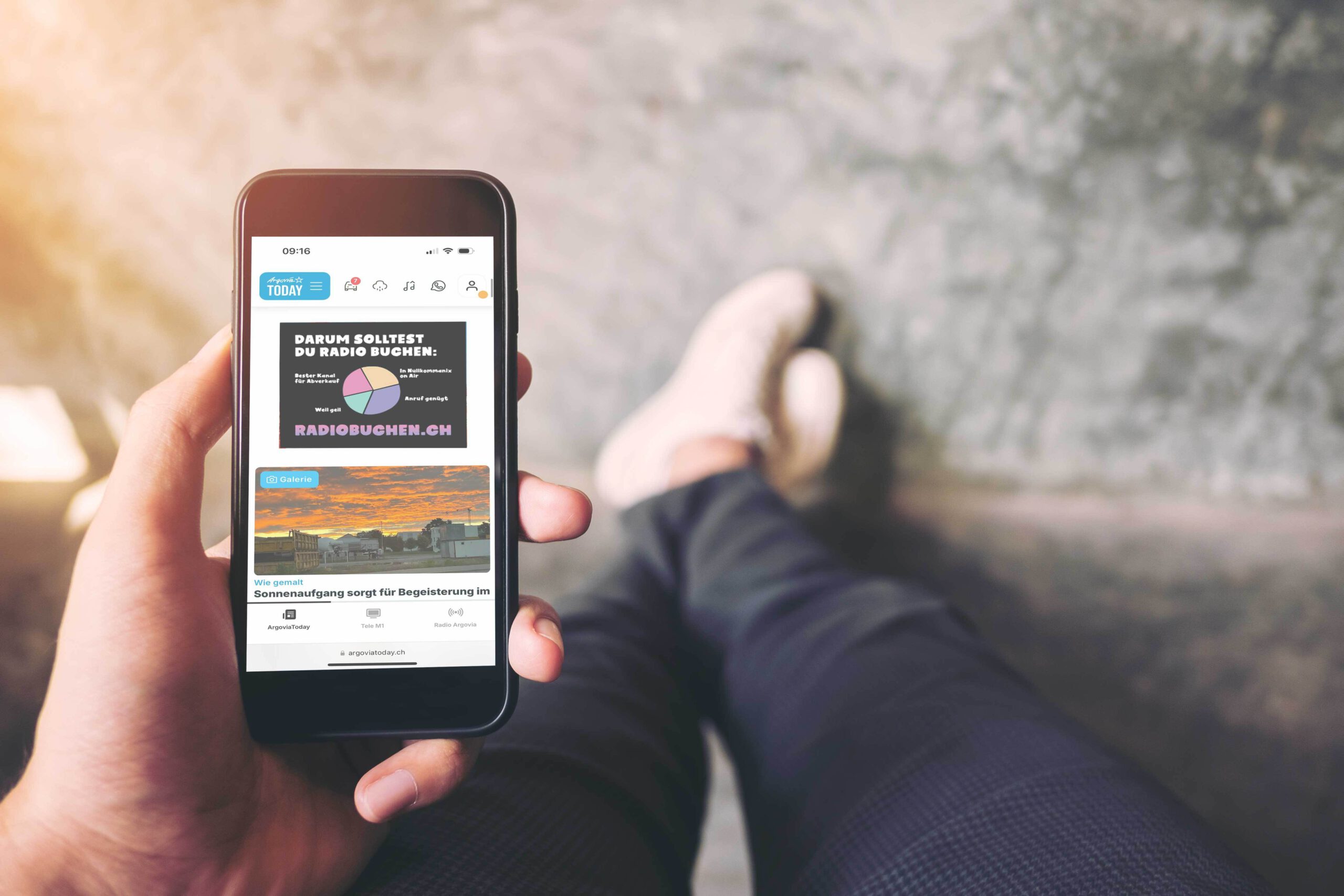 Mobile with Radiobuchen.ch Ad