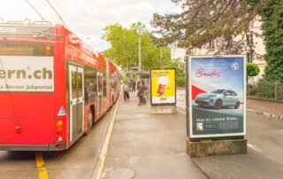 Werbefläche neben Bernmobil