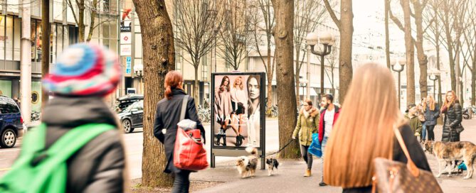 Plakatstelle in Luzern an der Pilatusstrasse