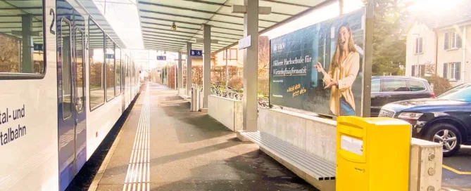 Werbefläche an der Tramhaltestelle
