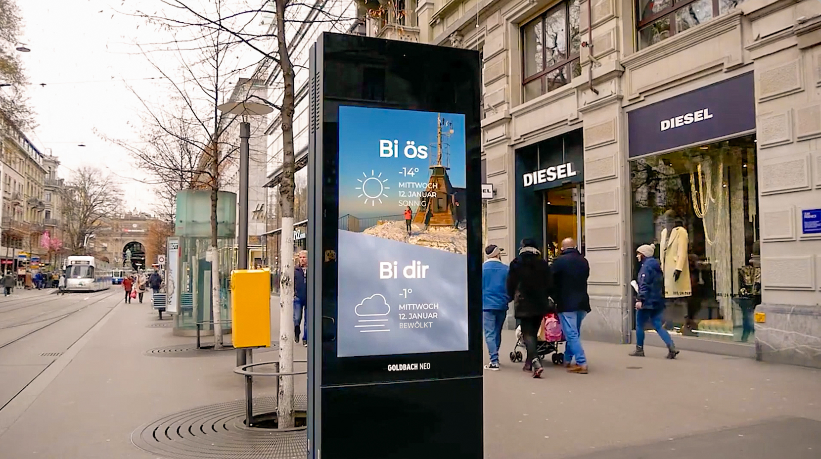 Écran Goldbach Neo sur la Bahnhofstrasse à Zurich, avec des publicités en fonction de la météo
